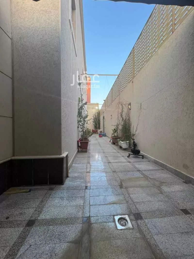 فيلا 5 غرف في الياسمين 2