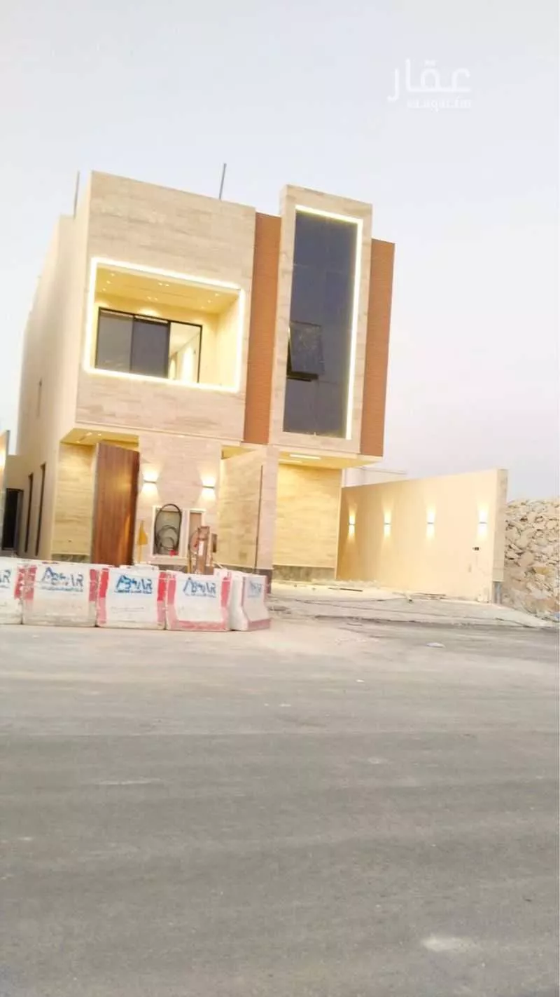 6 bedroom floor in Dahiat Namar 2
