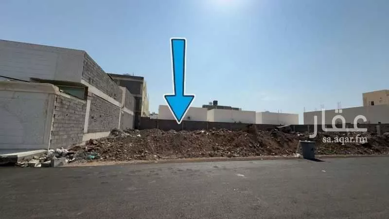 أرض 609 م² في المطار 4