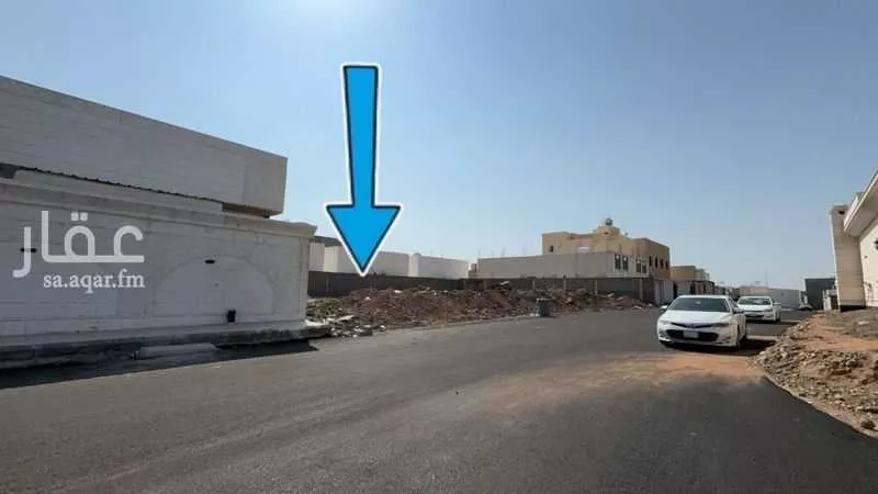 أرض 609 م² في المطار 5