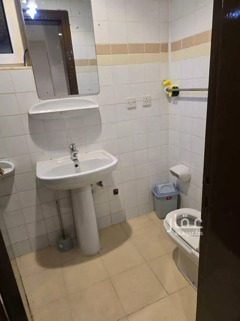 2 bedroom apartment in Al Sharafiyah, Jeddah 18