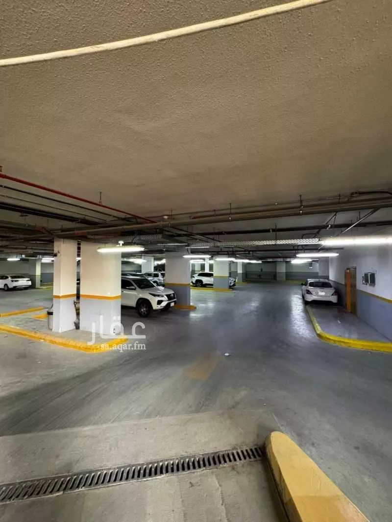 50 bedroom building in Jarir, Riyadh 10