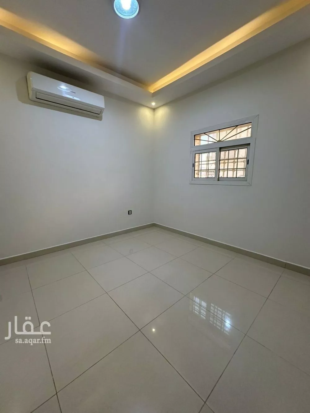 شقة 1 غرف في الملقا 5