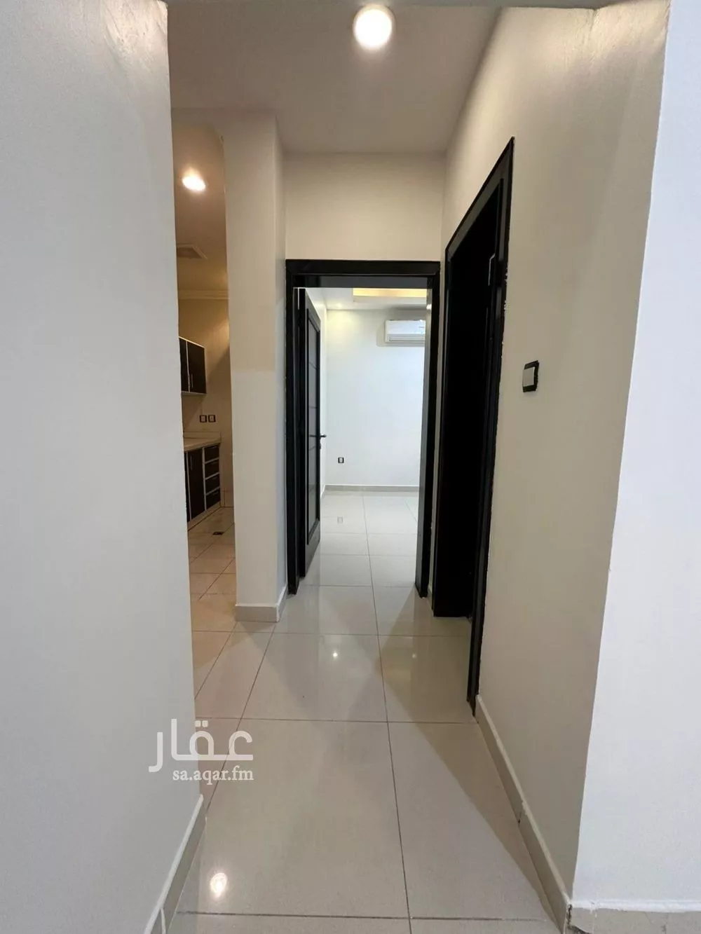 شقة 1 غرف في الملقا 4