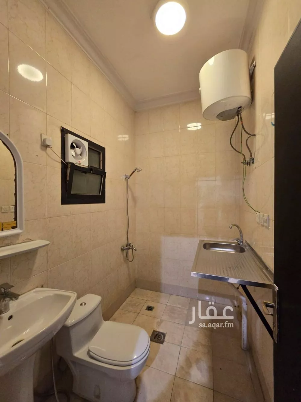 شقة 1 غرف في الملقا 4