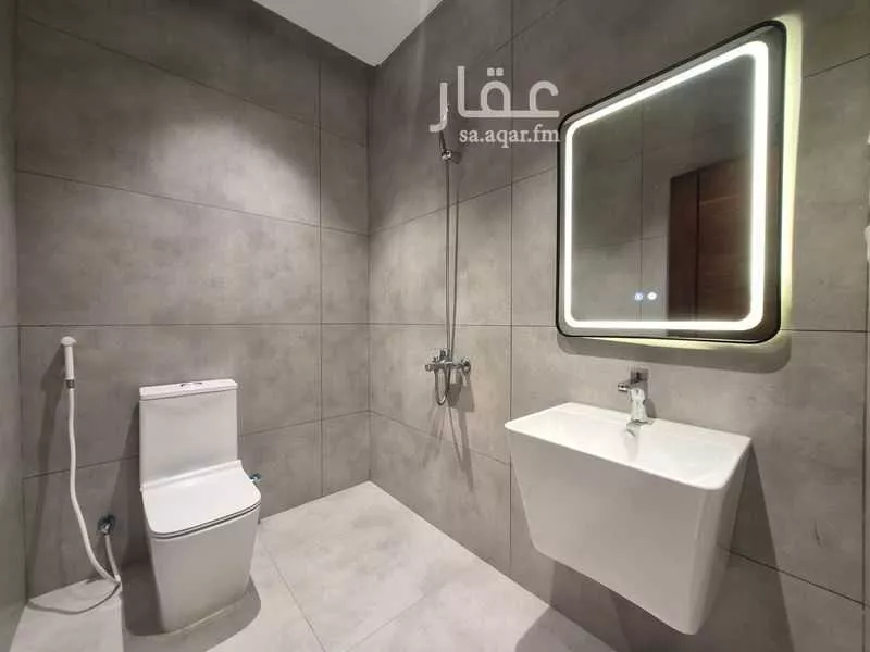 2 bedroom apartment in Al Aziziyah, Jeddah 6