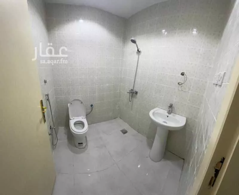 عمارة 115 م² في الياسمين 5