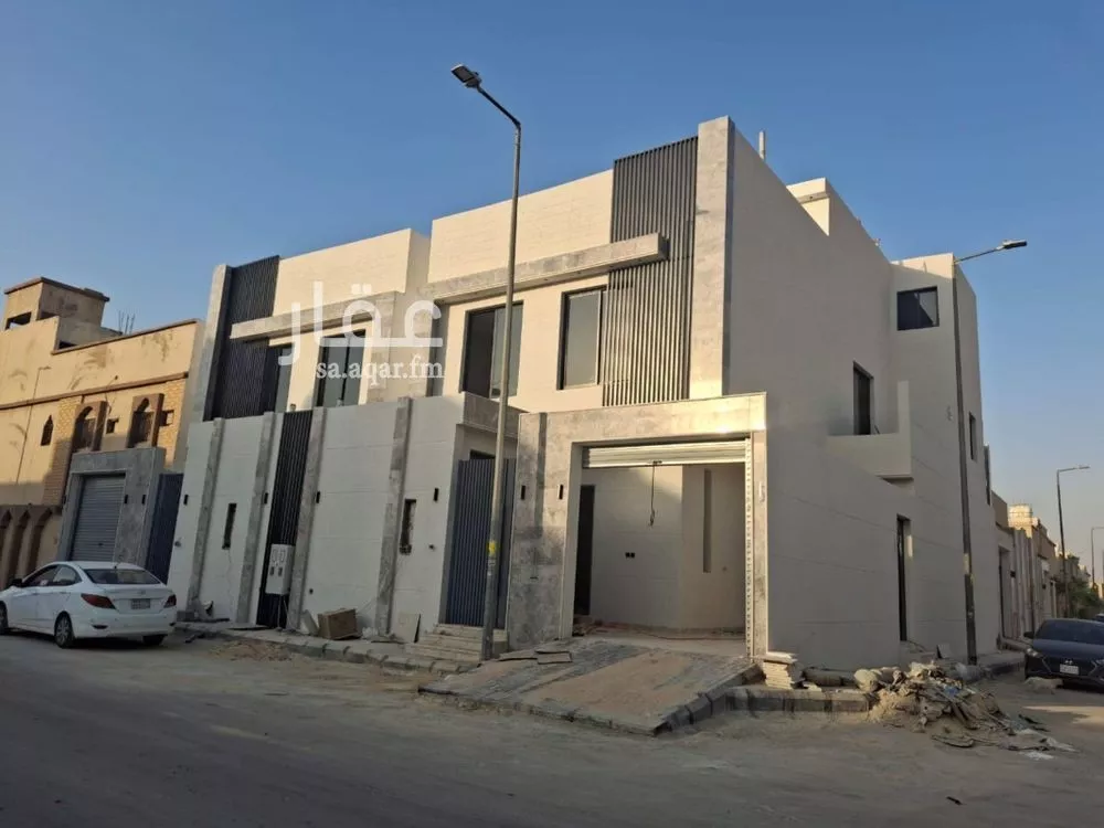 فيلا 6 غرف في العريجاء الغربية