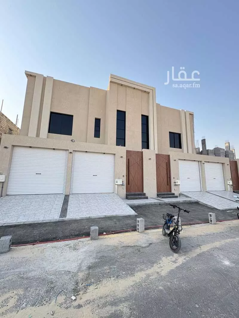 شقة 6 غرف في طيبة 1