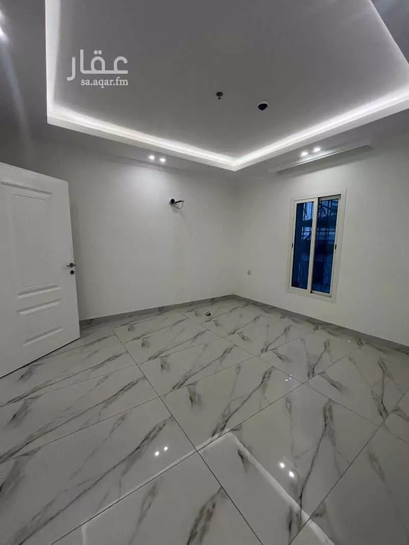 شقة 5 غرف في الحمرا 2