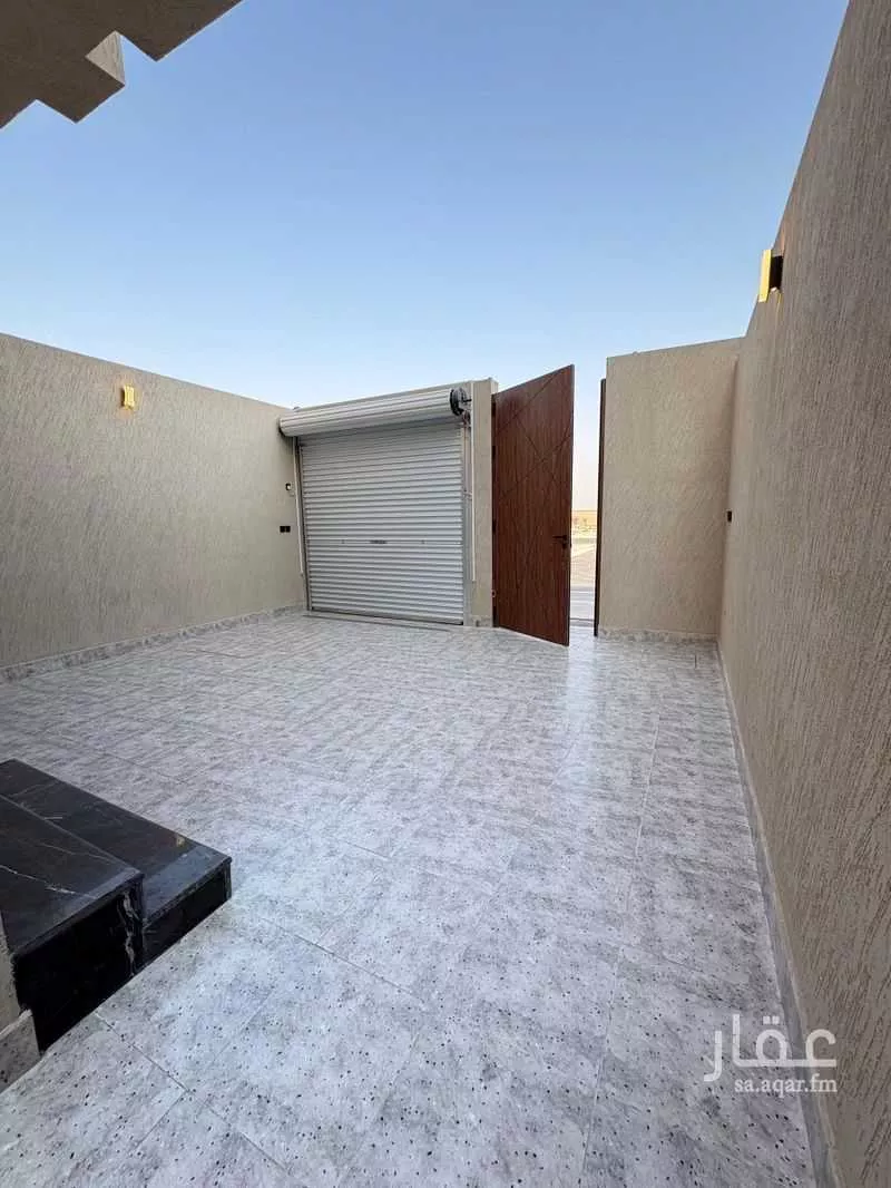 شقة 6 غرف في طيبة 2