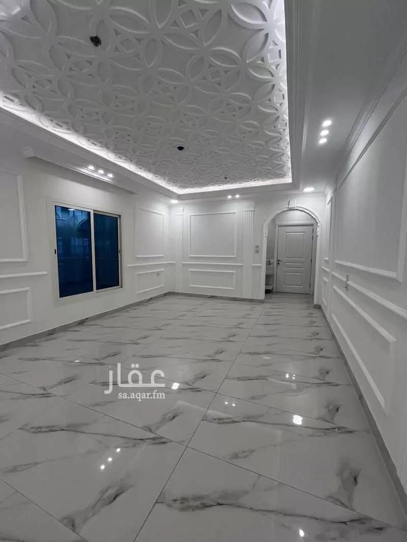 شقة 5 غرف في الحمرا 1