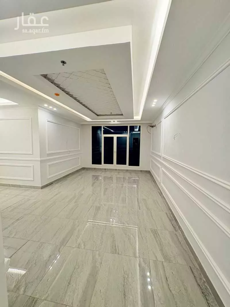 شقة 5 غرف في الحمرا 2