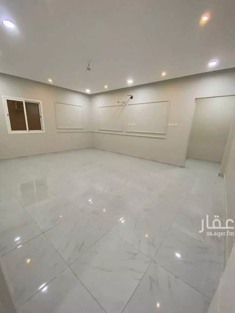 شقة 4 غرف في طيبة 4