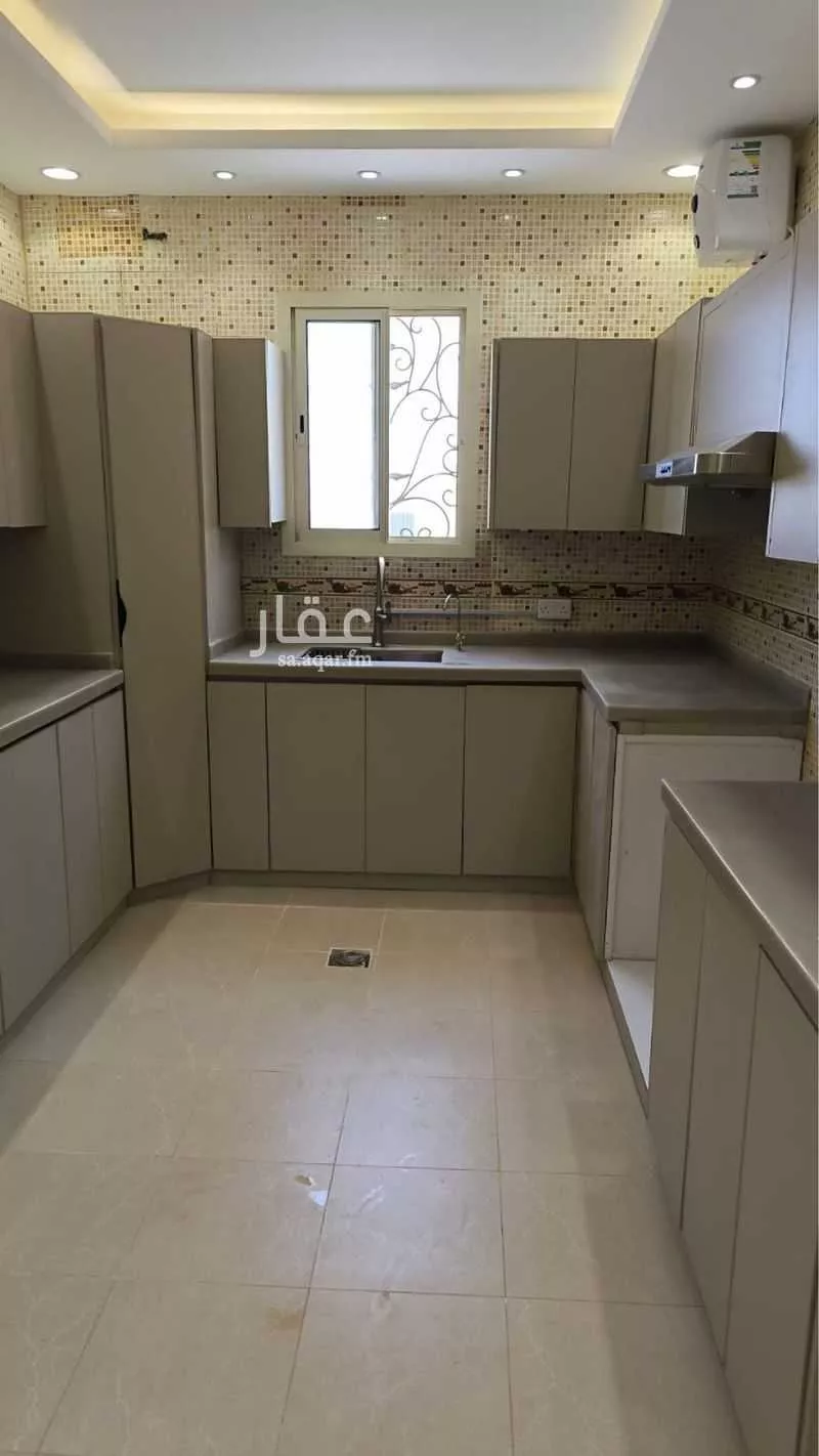 شقة 5 غرف في عرقة 2