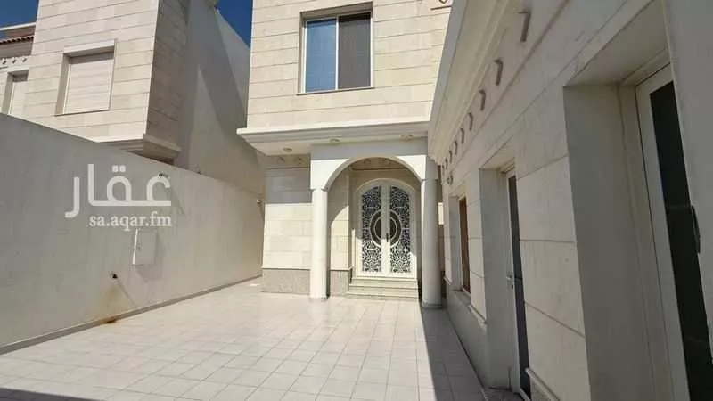 فيلا 6 غرف في البحيرة 2