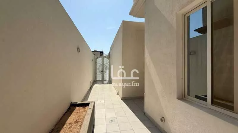 فيلا 6 غرف في البحيرة 4