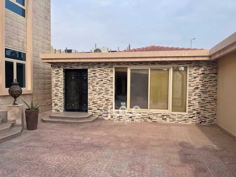 فيلا 9 غرف في الشاطئ الشرقي 2