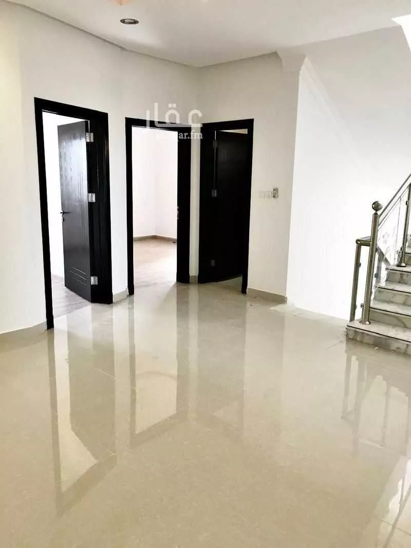 فيلا 5 غرف في الملقا 5