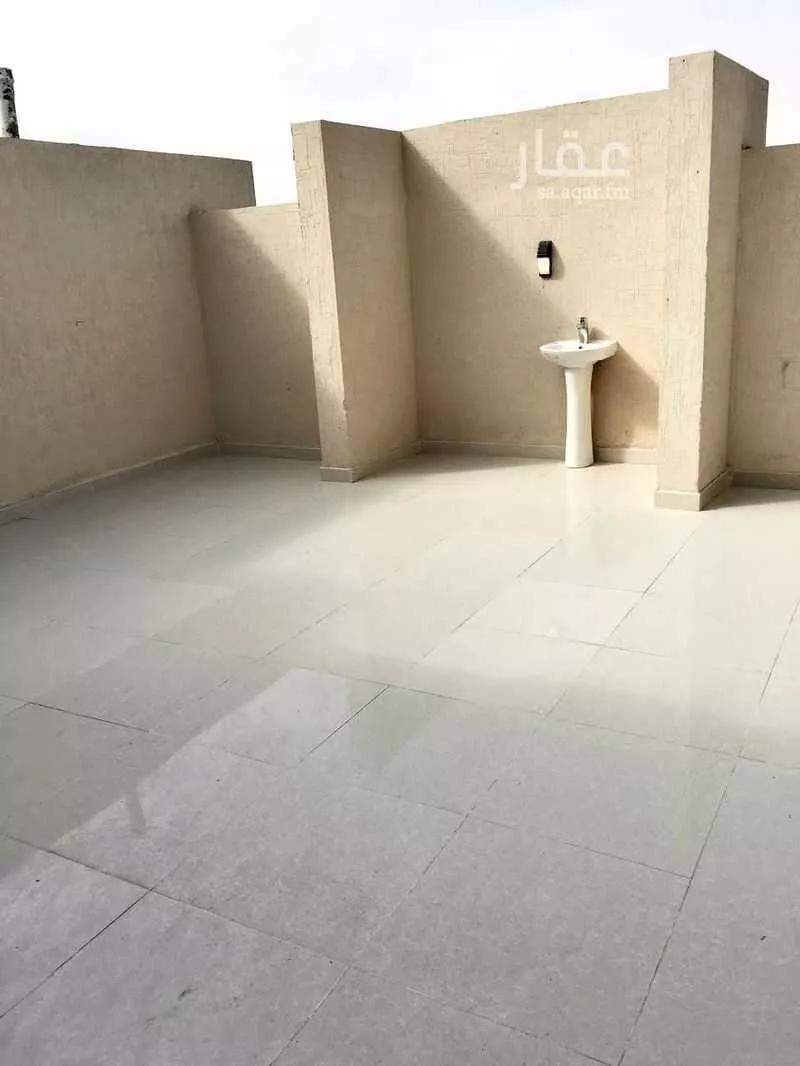 فيلا 5 غرف في الملقا 3