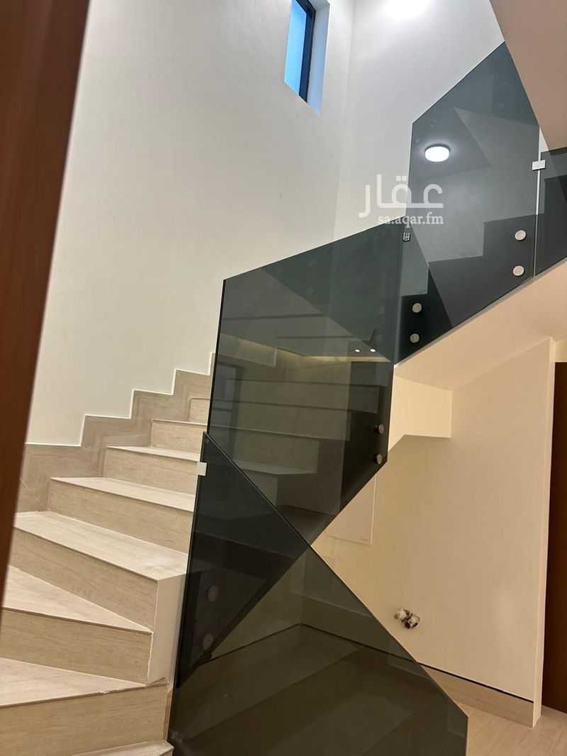 5 bedroom villa in Al Fanar, Eastern Province 8