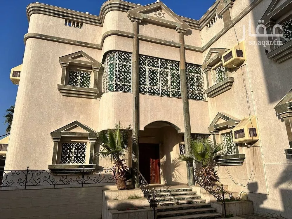 فيلا 32 غرف في العوالي 2