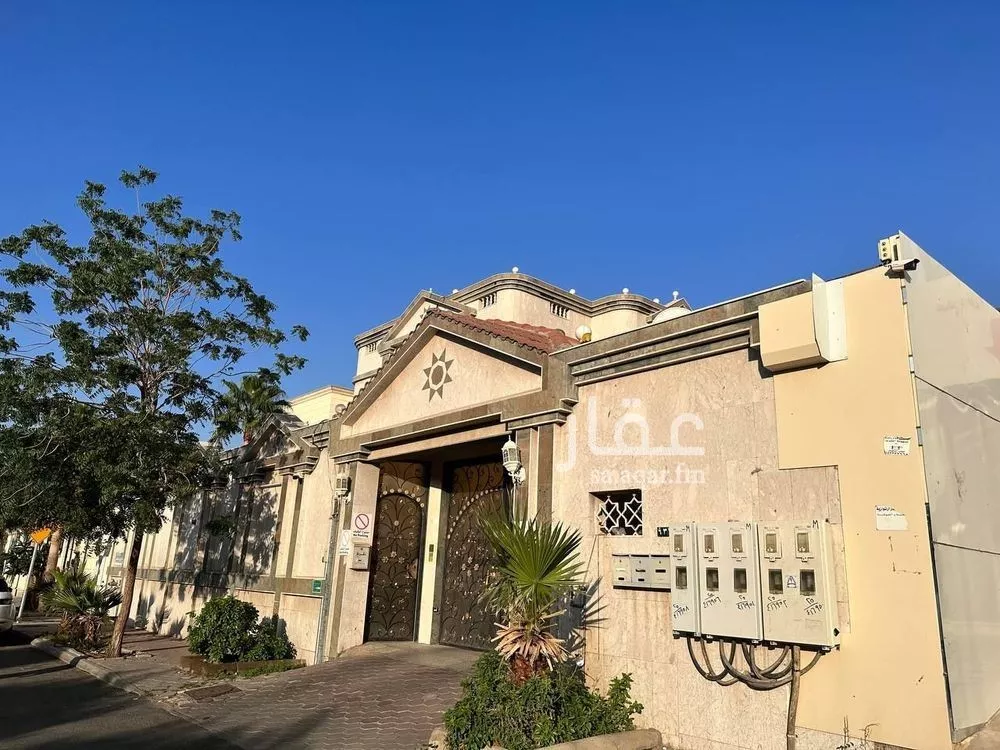 فيلا 32 غرف في العوالي 5