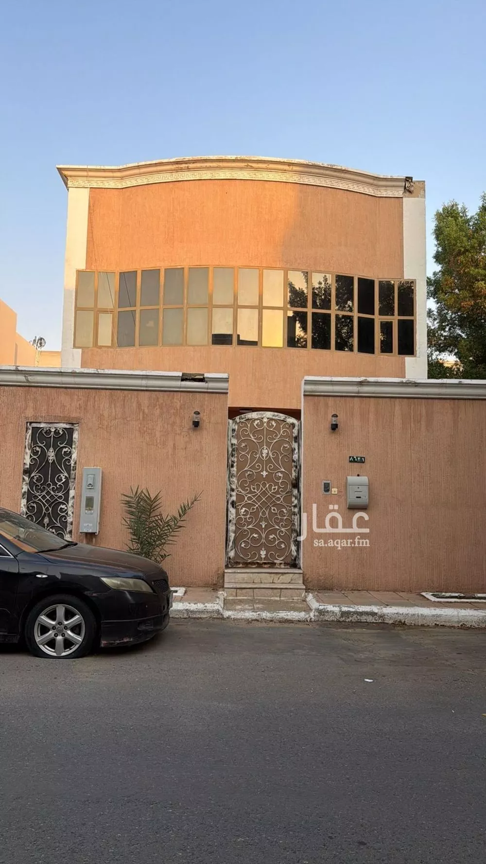 فيلا 7 غرف في العوالي 2