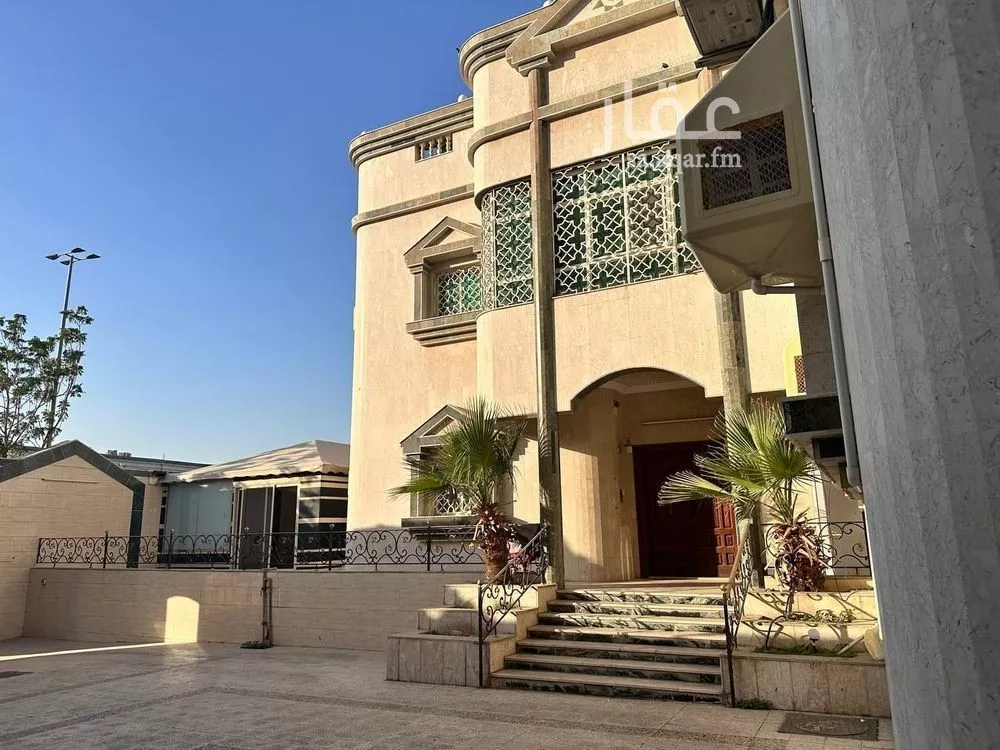 فيلا 32 غرف في العوالي 3