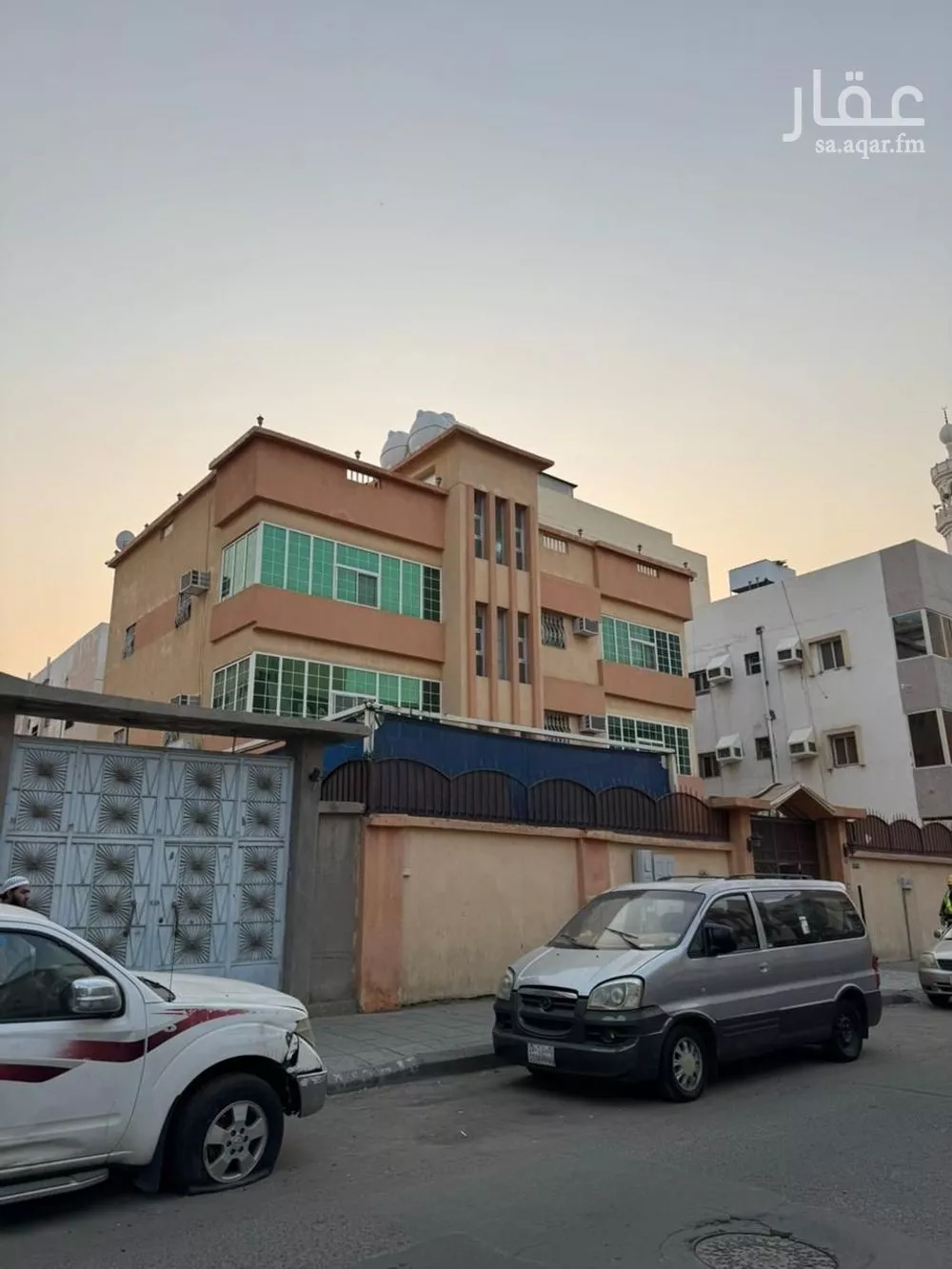 400 sqm building in Al Jamiah 4
