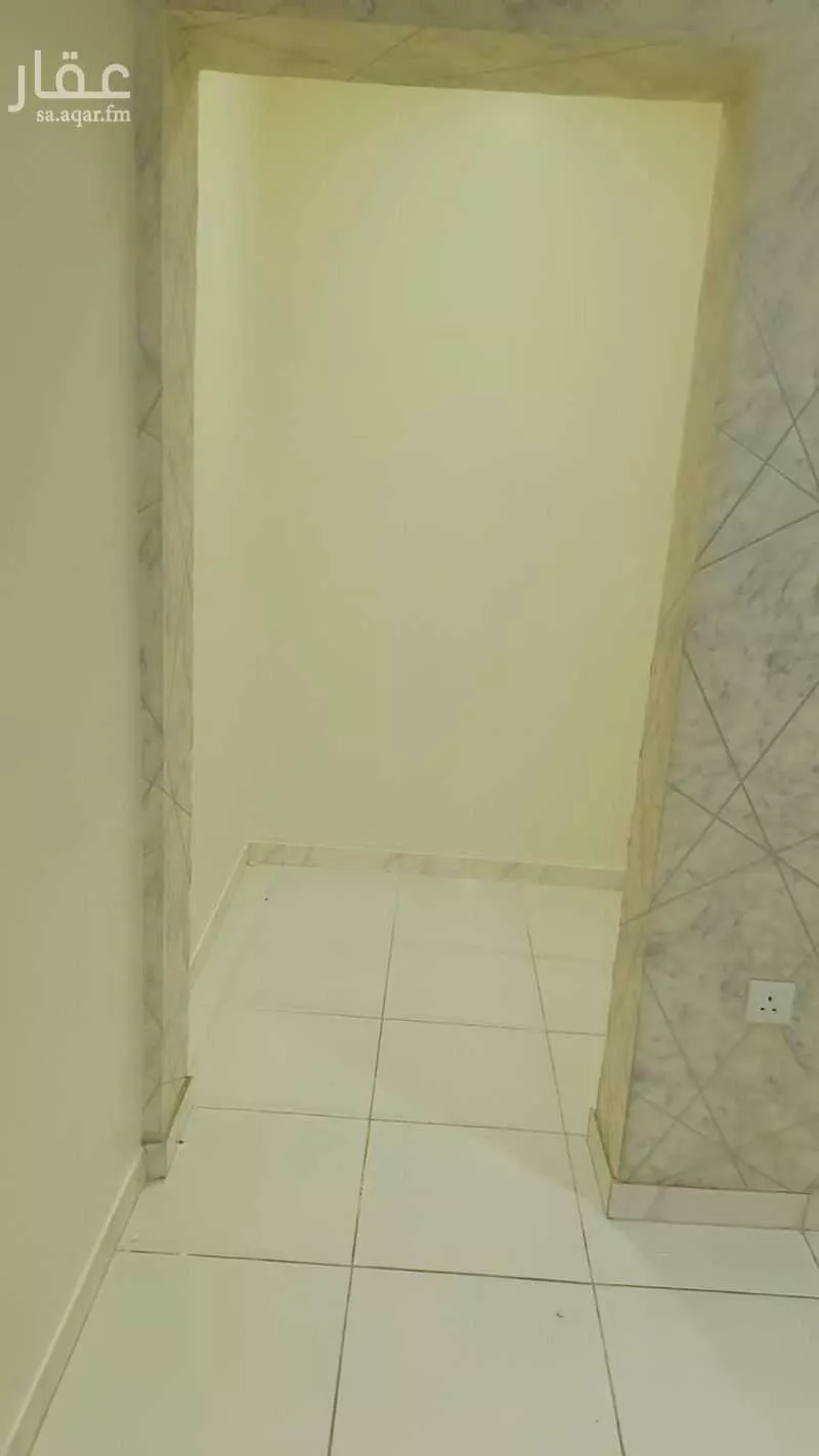 شقة 4 غرف في الواحة 5