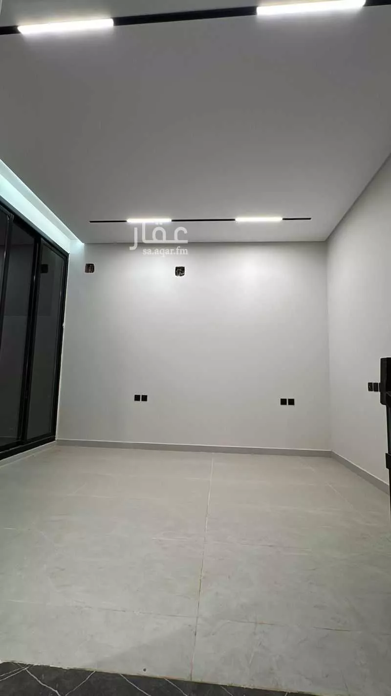 4 bedroom villa in Dhahrat Namar, Riyadh 14