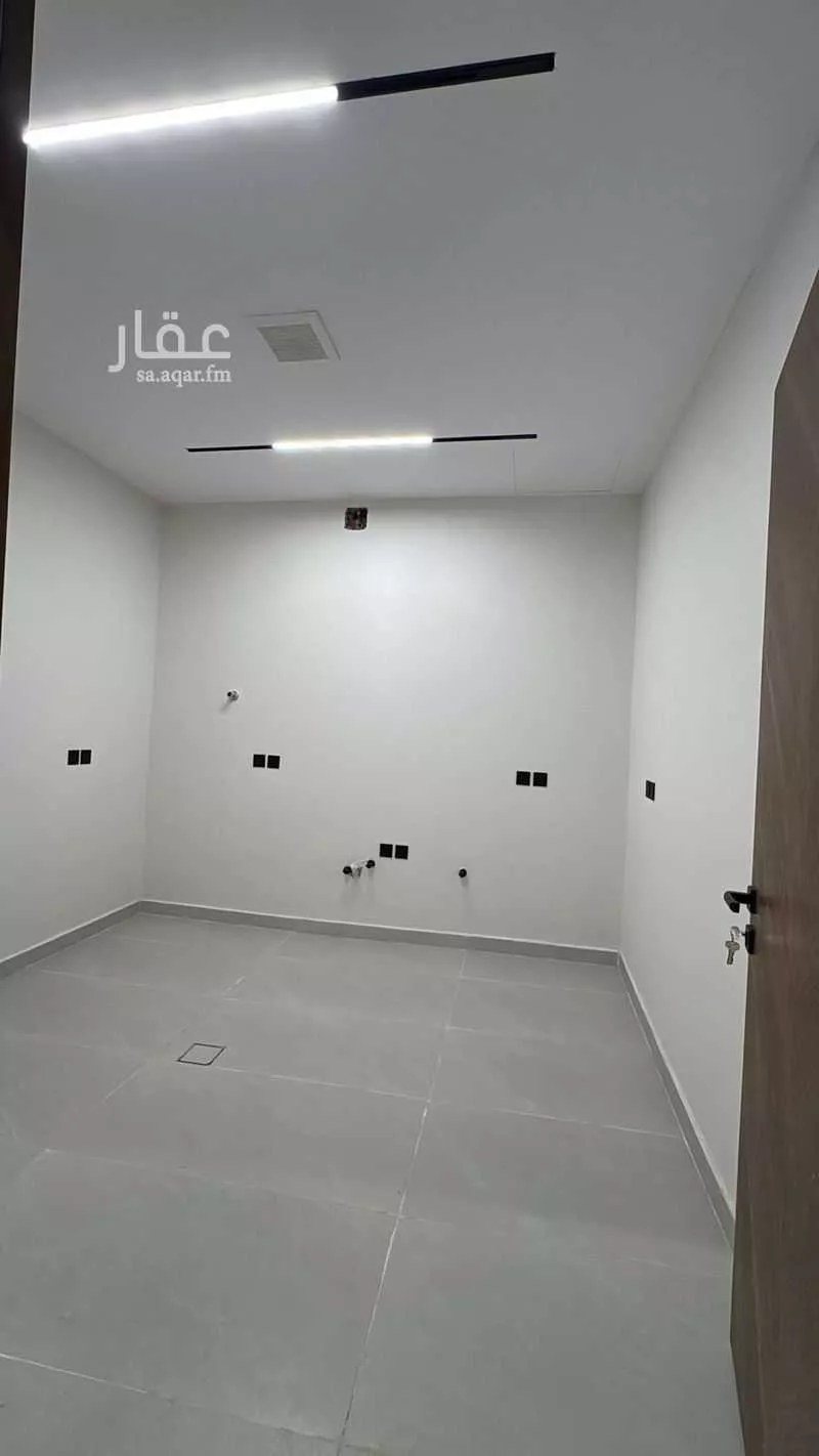4 bedroom villa in Dhahrat Namar, Riyadh 26