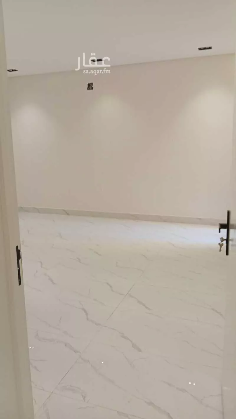 3 bedroom floor in Tuwaiq 5