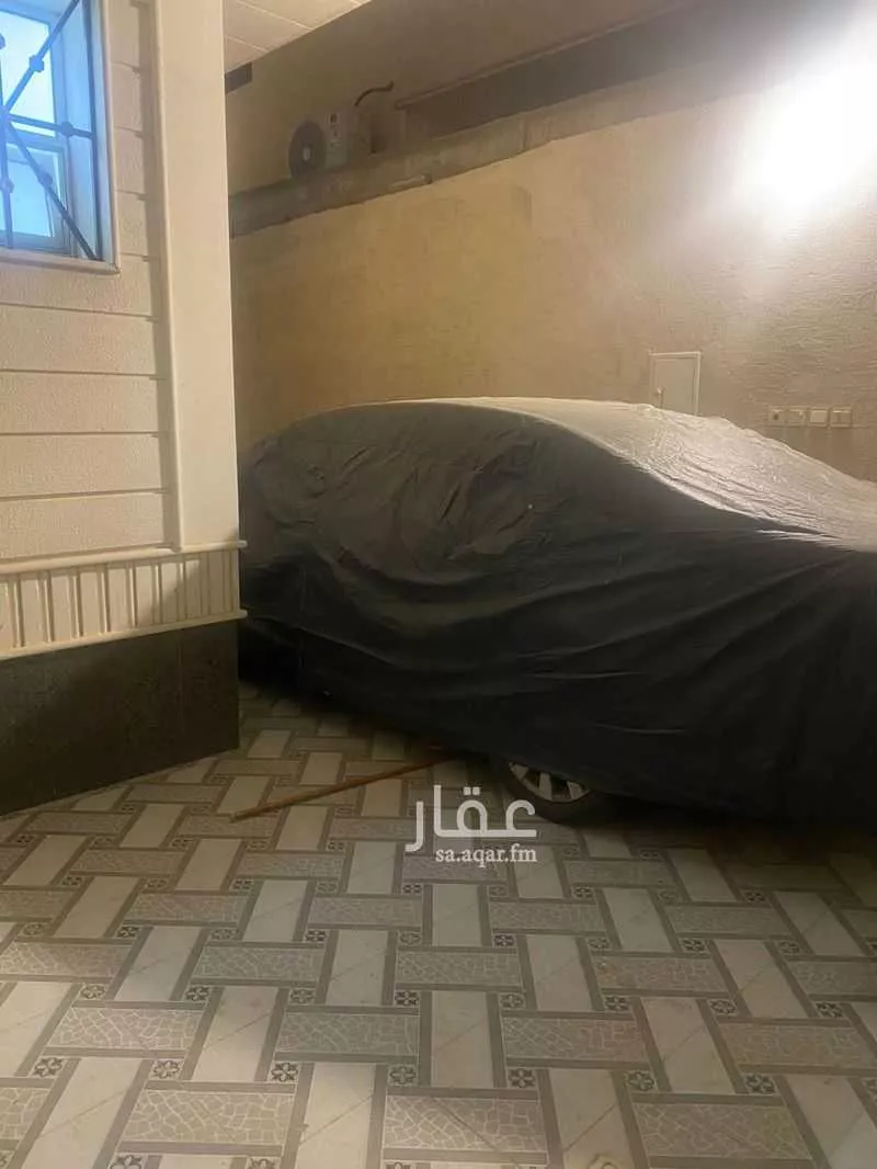 4 bedroom villa in Tuwaiq, Riyadh 9