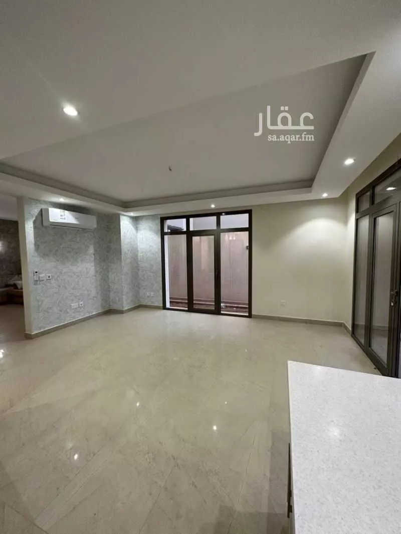 فيلا 5 غرف في الرمال 3