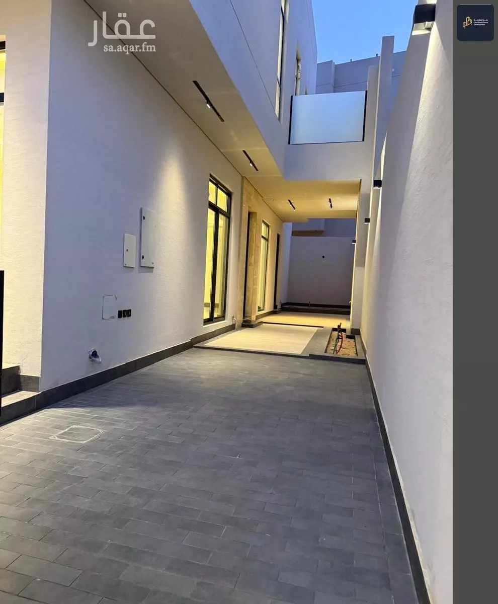 5 bedroom villa in Al Narjis 2