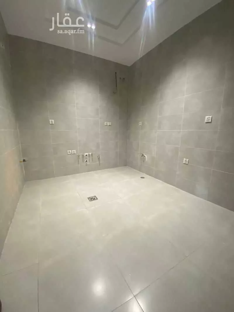 شقة 4 غرف في النزهة 5