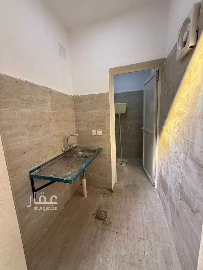 warehouse in Khashm Al An, Riyadh 9