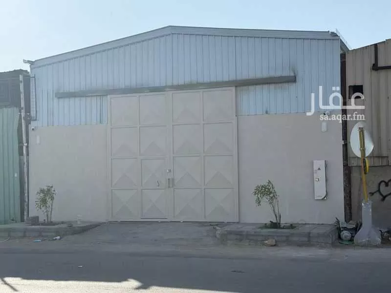 مستودع 160 م² في خشم العان 2