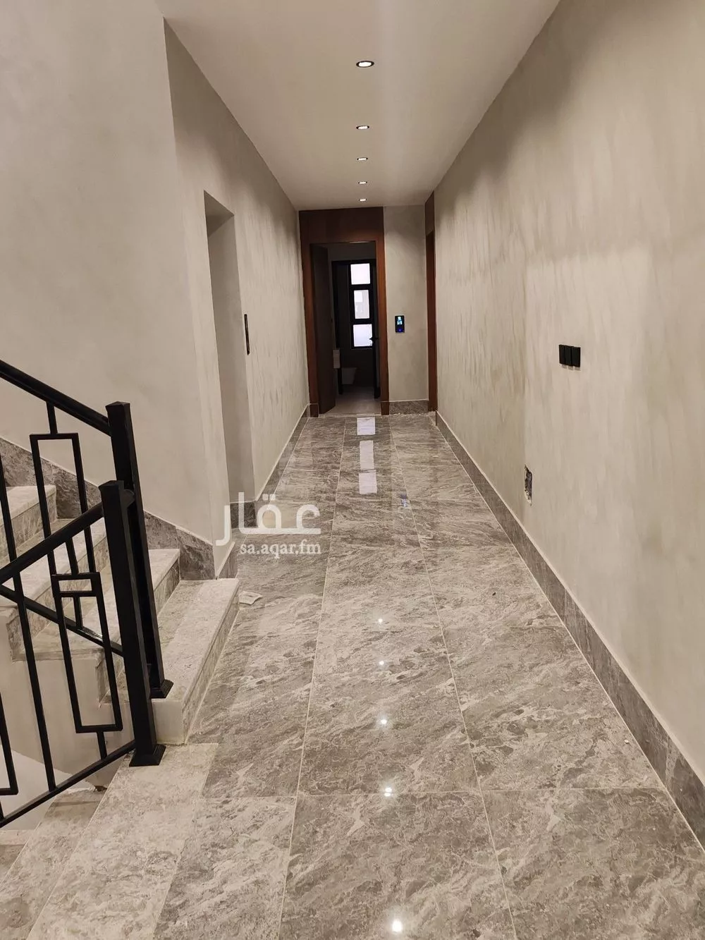 5 bedroom apartment in Al Hamra 5