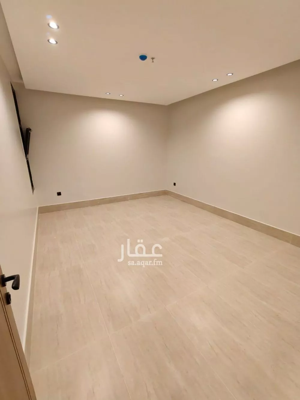 5 bedroom apartment in Al Hamra 4