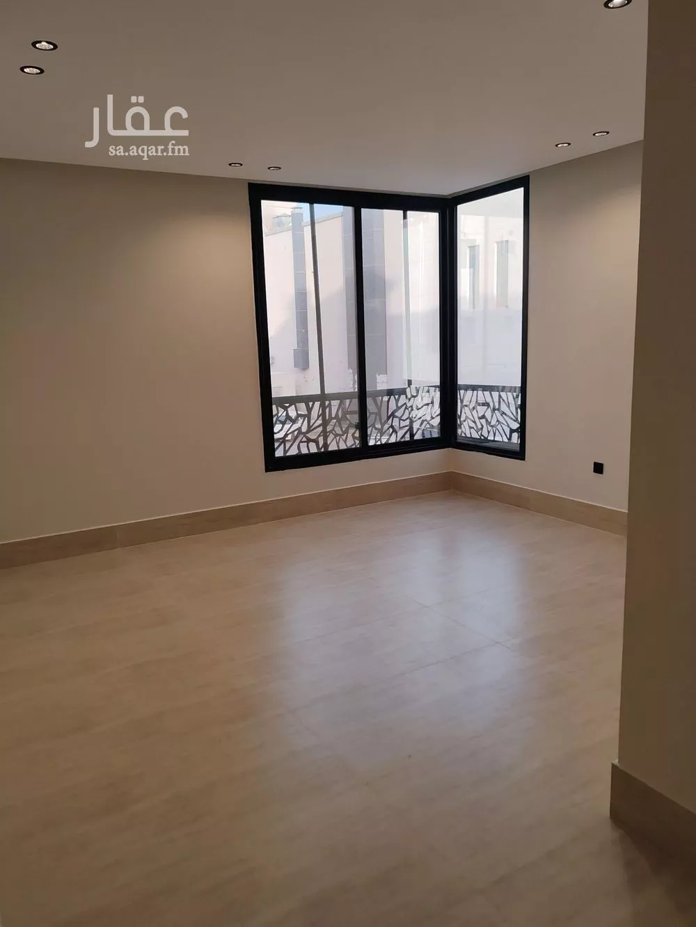 شقة 5 غرف في الحمرا 4