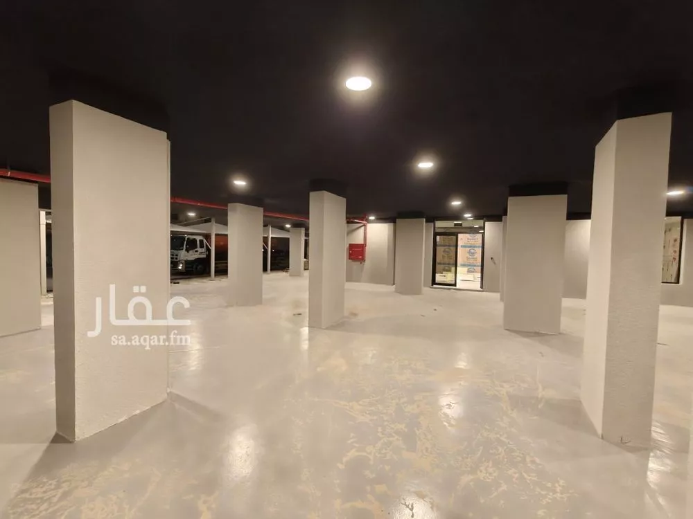 شقة 5 غرف في الحمرا 3