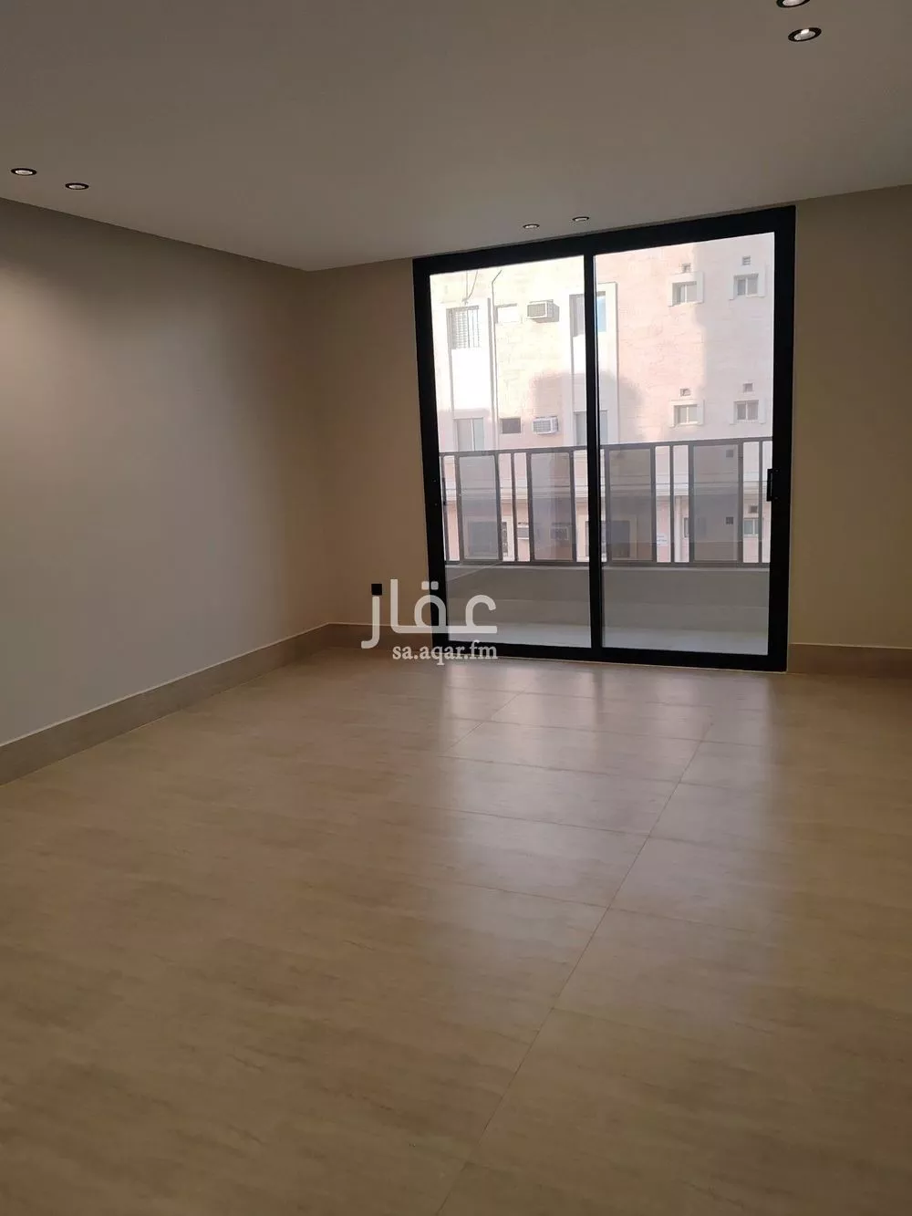 5 bedroom apartment in Al Hamra 3