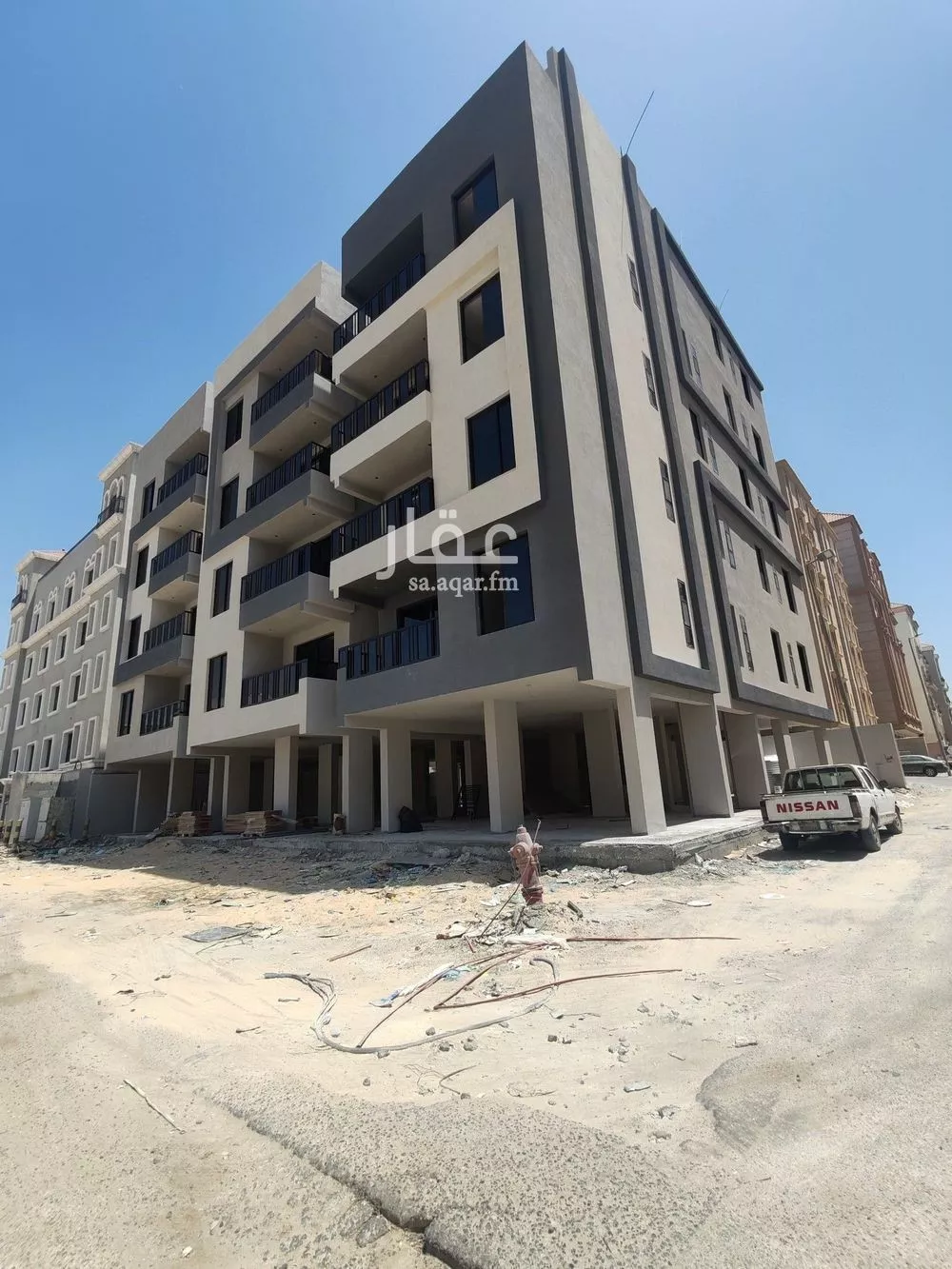 شقة 5 غرف في الحمرا 3