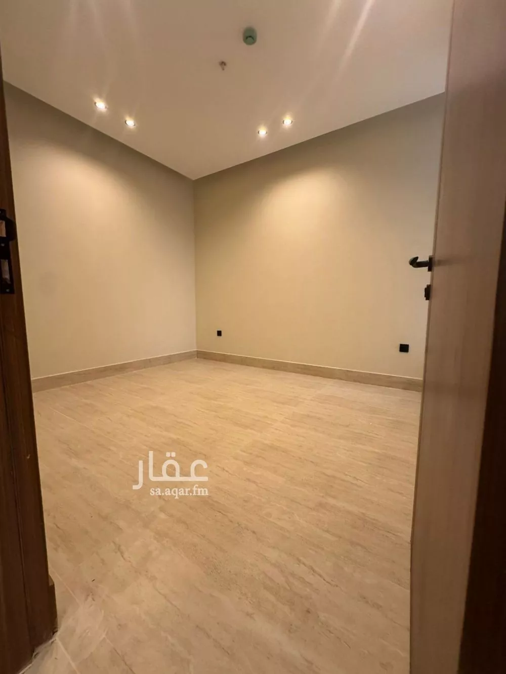 شقة 5 غرف في الحمرا 4