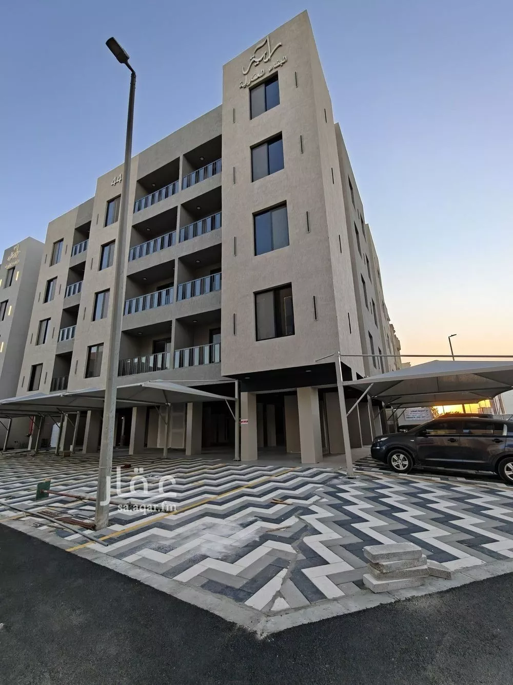 شقة 5 غرف في الحمرا 2