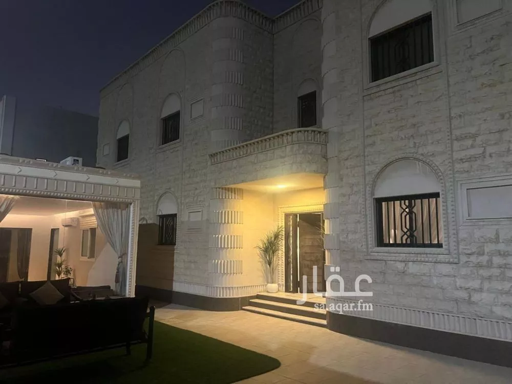 7 bedroom villa in Al Rawdah 1