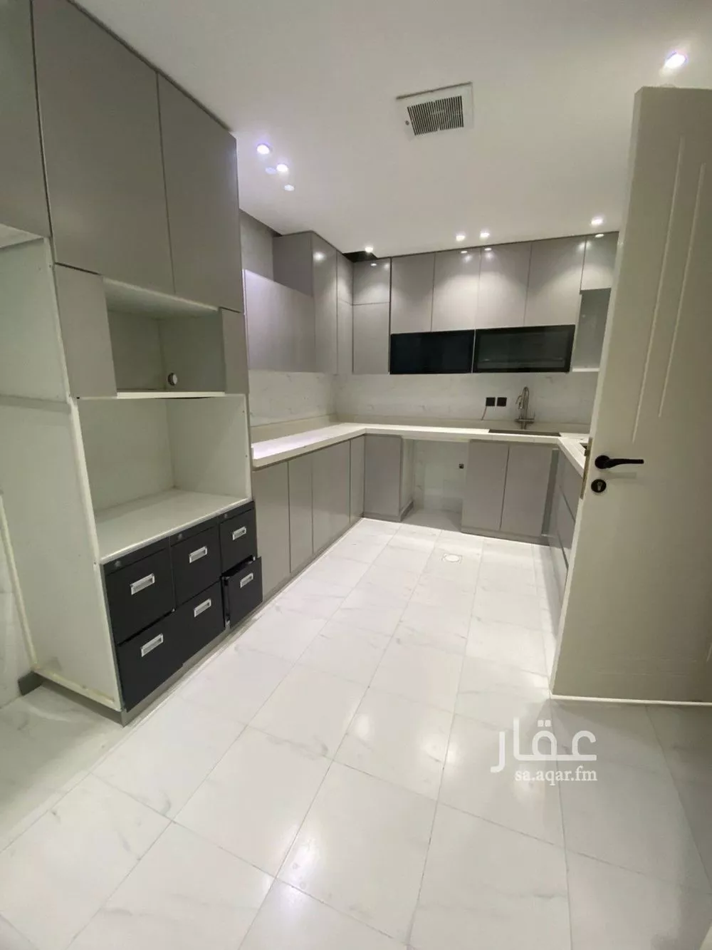 شقة 3 غرف في ظهرة لبن 1